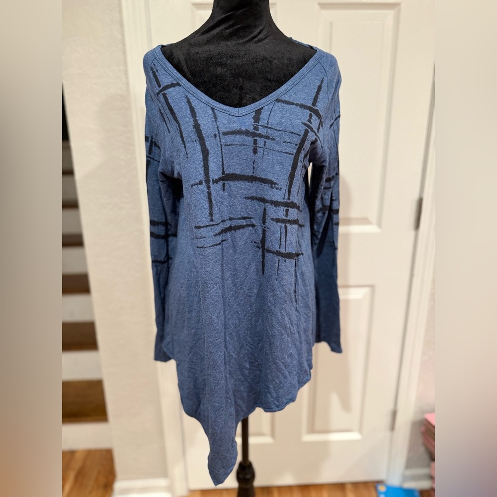 Joan Vass Asymmetrical Long Sleeve Top - Blue & Black Graphic, Size Large